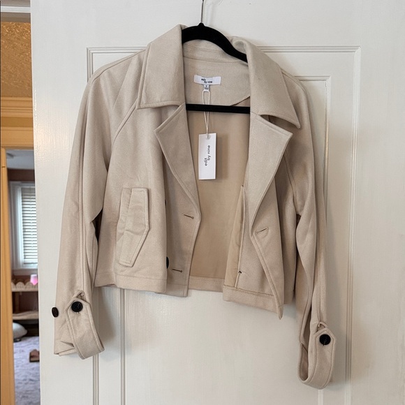 Chic Cream Trench Coat - Picture 7 of 7